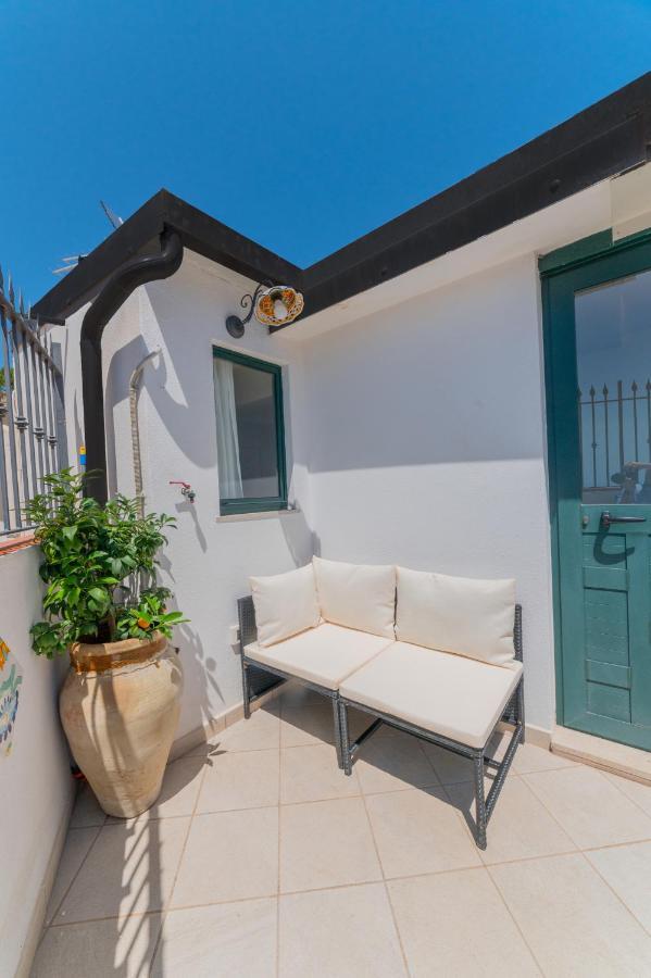 Ottaviano Suite - Elegante Attico Vista Mare Taormina Exterior photo